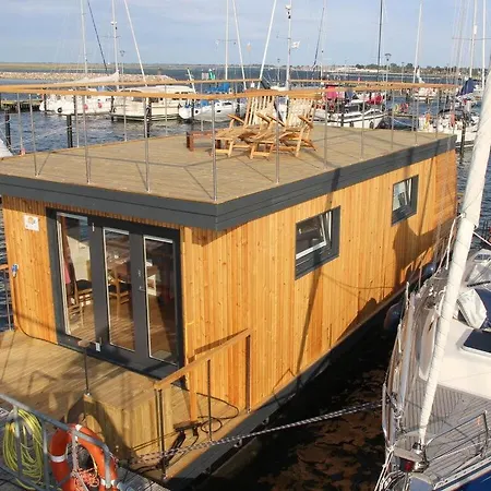 Båthotell Premium Houseboat On The Lake Heiligenhafen