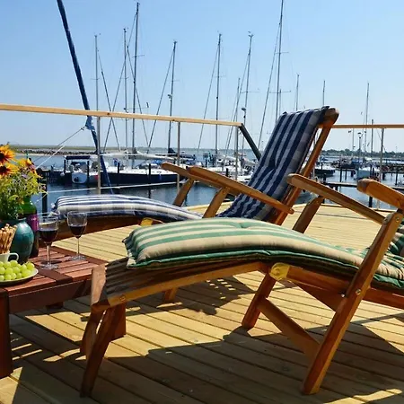 Premium Houseboat On The Lake * Heiligenhafen
