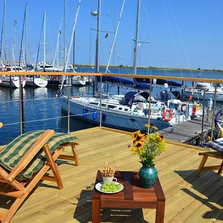 Premium Houseboat On The Lake * Heiligenhafen