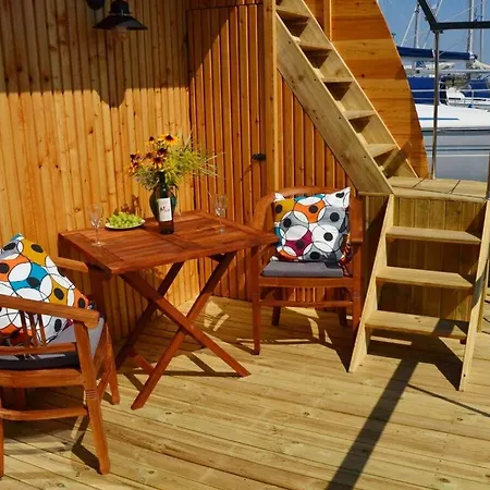 Premium Houseboat On The Lake